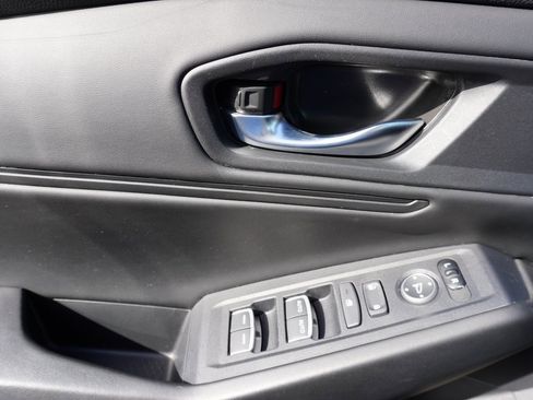 Used 2023 Honda Accord EX image 10