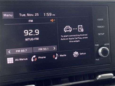 Used 2023 Kia Carnival LX image 12