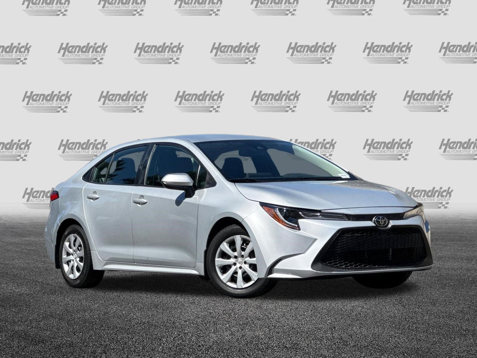 Used 2020 Toyota Corolla LE FWD image 2