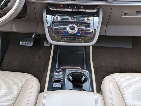 Used 2021 Lincoln Corsair AWD image 20