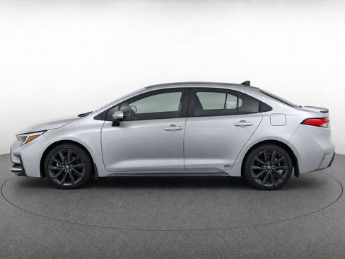Used 2023 Toyota Corolla SE w/ Carpet Mat Package (TMS) FWD image 6