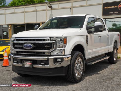 Used 2022 Ford F350 Lariat w/ Chrome Package AWD/4WD image 3