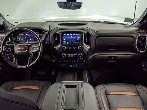 Used 2021 GMC Sierra 1500 AT4 w/ AT4 Value Package AWD/4WD image 8
