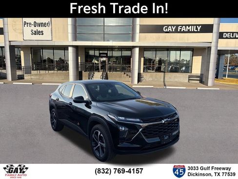 Used 2025 Chevrolet Trax RS w/ Sunroof Package FWD image 1