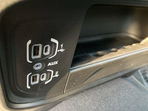 Used 2024 RAM 2500 Big Horn w/ Sport Appearance Package image 12