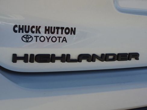 Used 2023 Toyota Highlander Limited image 19