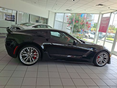Used 2016 Chevrolet Corvette Z06 w/ 3LZ Preferred Equipment Group RWD image 7