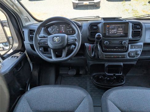 Used 2024 RAM ProMaster 2500 w/ Convenience Group FWD image 13