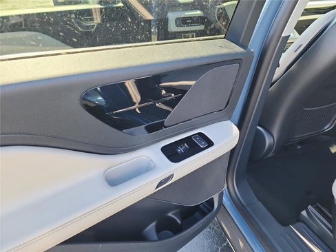 New 2026 Lincoln Aviator 2WD image 17