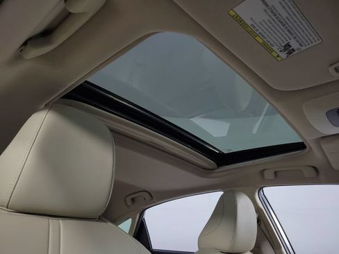 Used 2019 Toyota Avalon XLE w/ Moonroof Package FWD image 18