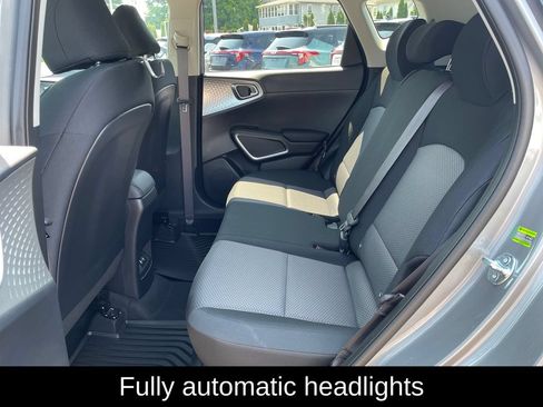 Used 2025 Kia Soul S FWD image 23