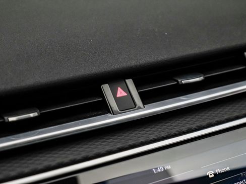 Used 2018 Land Rover Range Rover Velar R-Dynamic SE image 67