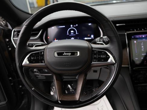 Used 2023 Jeep Grand Cherokee L Summit AWD/4WD image 24