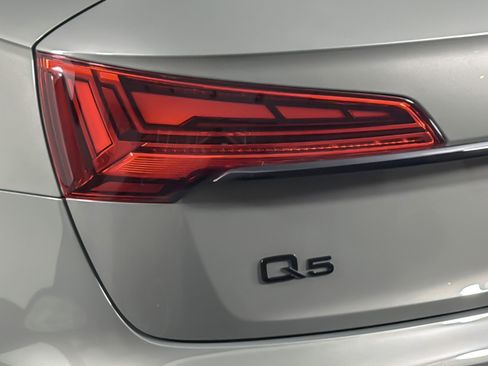 Used 2023 Audi Q5 e Premium Plus w/ Premium Plus Package image 26