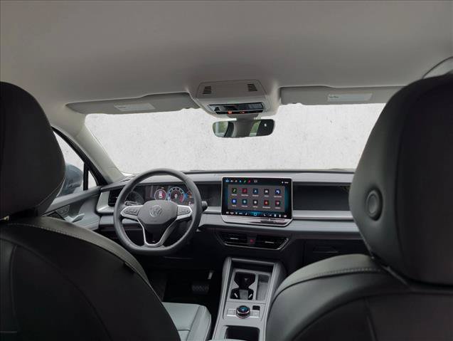 Used 2025 Volkswagen Tiguan SE FWD image 24