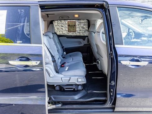 Used 2020 Honda Odyssey EX image 17