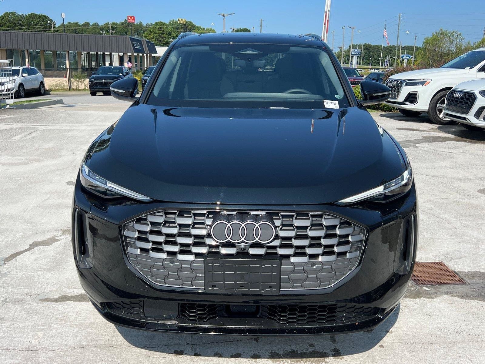 Certified 2025 Audi Q5 Premium Plus AWD/4WD image 2