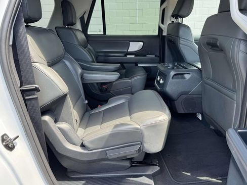 Used 2025 Ford Expedition Max Active AWD/4WD image 15