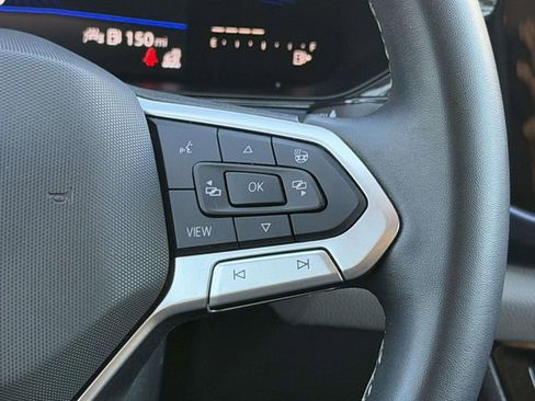 Used 2022 Volkswagen Taos SE w/ IQ.Drive SE Package image 19