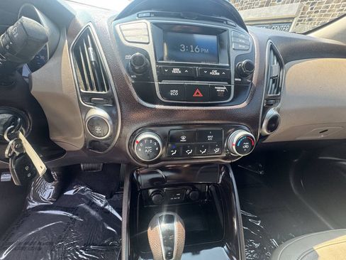 Used 2015 Hyundai Tucson GLS w/ Option Group 02 AWD/4WD image 32