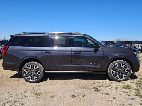 New 2026 Ford Expedition Max Platinum w/ Platinum Ultimate Package AWD/4WD image 4