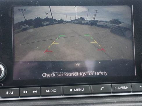Used 2024 Nissan Rogue S FWD image 23