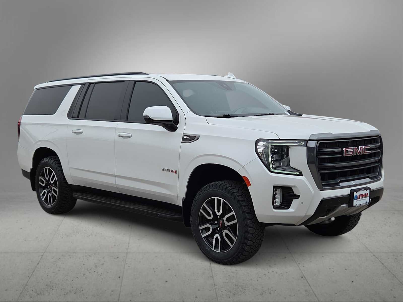 Used 2021 GMC Yukon XL AT4 AWD/4WD image 2