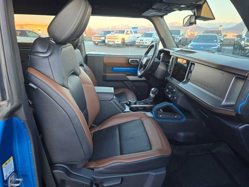 Used 2022 Ford Bronco Outer Banks w/ Sasquatch Package image 11