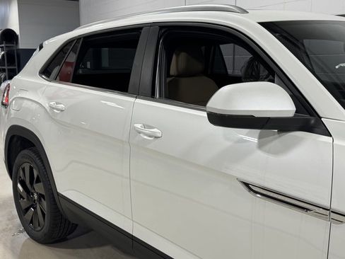 New 2026 Volkswagen Atlas Cross Sport SE image 8