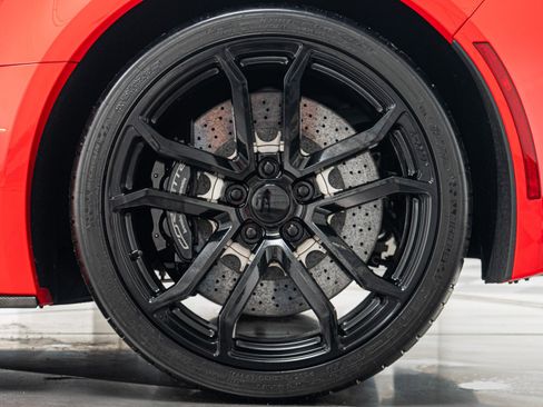 Used 2019 Chevrolet Corvette ZR1 RWD image 11
