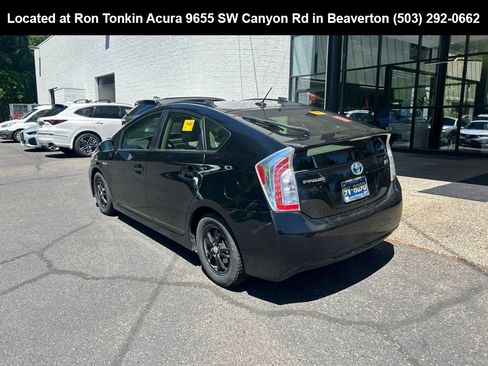 Used 2014 Toyota Prius Four FWD image 6