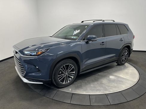 Used 2025 Toyota Grand Highlander AWD Hybrid image 4