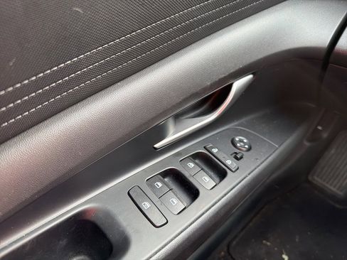 Certified 2022 Hyundai Elantra SEL image 26