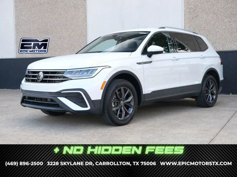 Used 2023 Volkswagen Tiguan SE image 1
