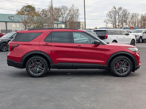 New 2026 Ford Explorer ST w/ Sun And Sound Package image 8