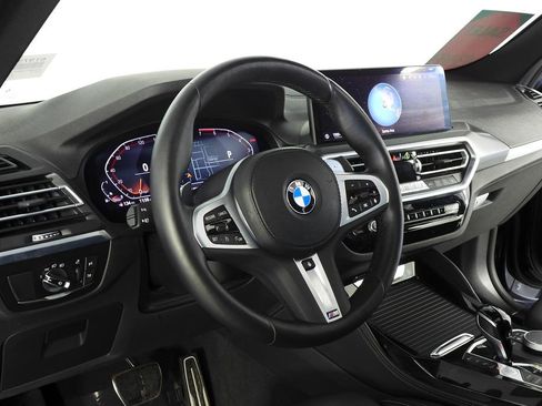 Certified 2024 BMW X4 xDrive30i w/ Premium Package image 31
