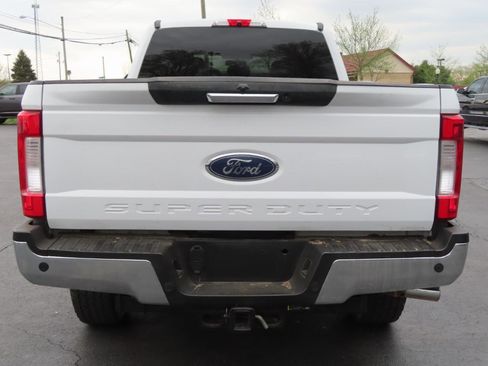 Used 2018 Ford F250 XLT w/ XLT Premium Package image 5