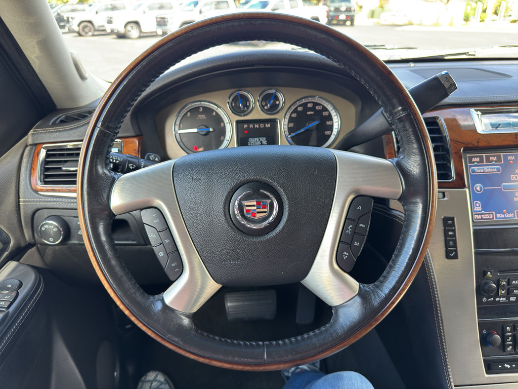 Used 2013 Cadillac Escalade Platinum AWD/4WD image 23