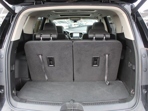 Used 2023 GMC Acadia Denali w/ Black Diamond Edition image 7