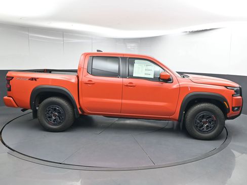 New 2025 Nissan Frontier PRO-4X w/ Pro Premium Package AWD/4WD image 8