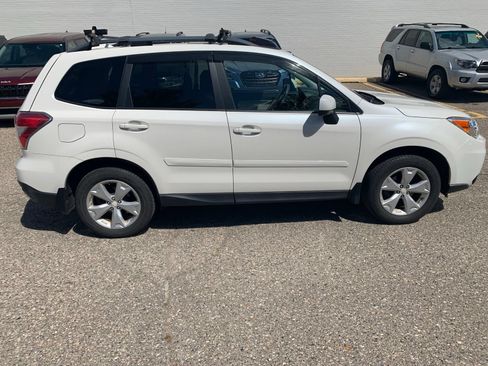 Used 2016 Subaru Forester 2.5i Premium w/ All-Weather Package AWD/4WD image 3