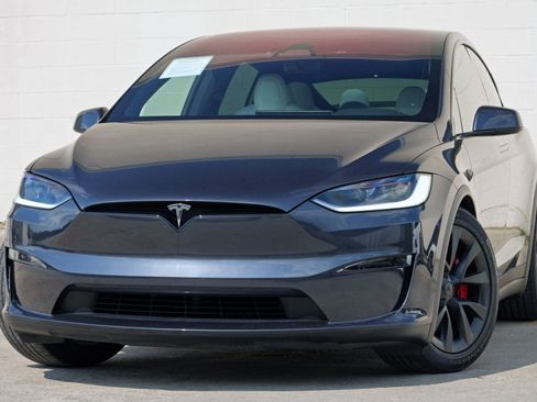 Used 2025 Tesla Model X Plaid AWD/4WD image 3