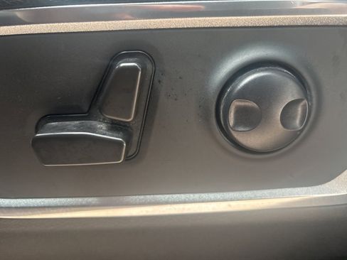 Used 2022 RAM 1500 Laramie image 19