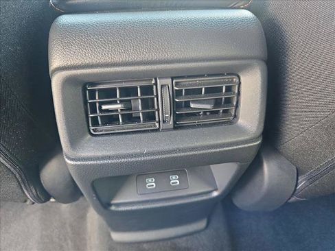 Used 2025 Honda CR-V Sport image 17