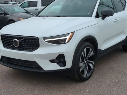 Used 2023 Volvo XC40 B5 Ultimate w/ Protection Package Premier