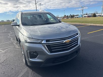 Used 2023 Chevrolet Traverse LT