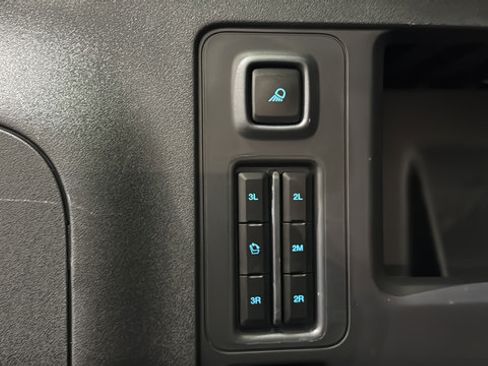 Used 2025 Ford Expedition Max Active AWD/4WD image 31