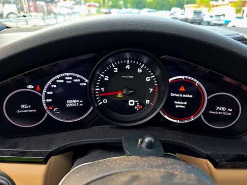 Used 2019 Porsche Cayenne AWD/4WD image 12