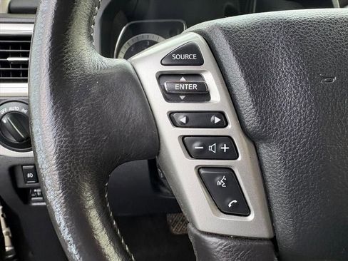 Used 2019 Nissan Titan PRO-4X w/ Pro-4x Convenience Package image 12