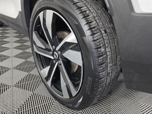 Certified 2023 Volvo XC40 B5 Plus w/ Driver Assist Package image 12